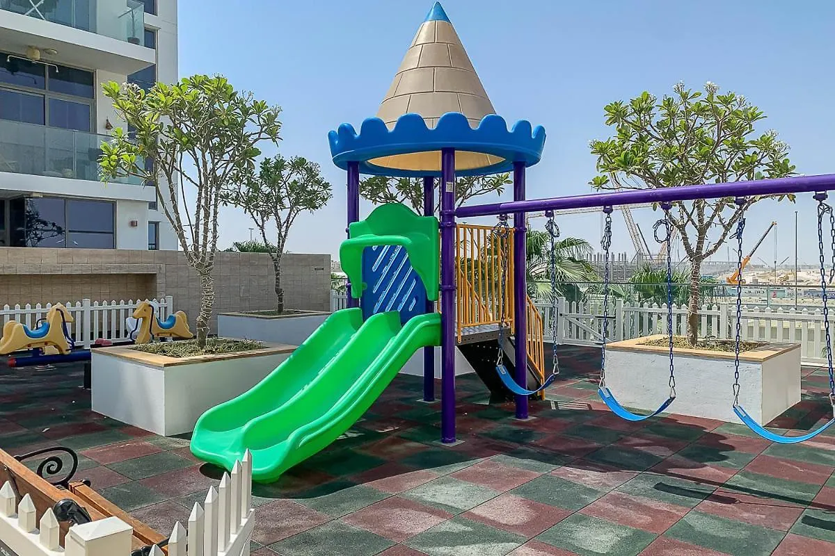 Frank Porter - Golf Promenade 3A Dubai Apartment